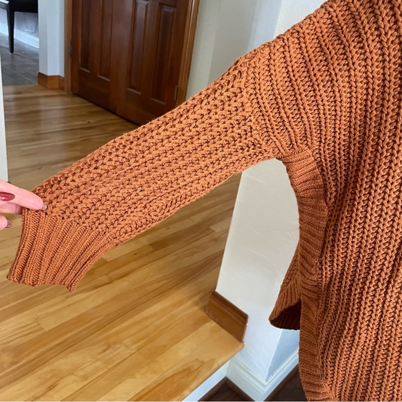 Express Turtleneck Cableknit Oversized Sweater - Picture 6 of 10